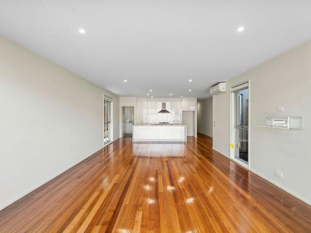 Townhouse for rent in Preston, Melbourne