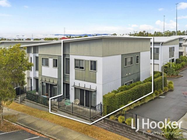 Townhouse for sale in Yarrabilba, Greater Brisbane
