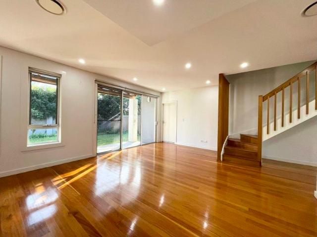 Duplex for rent in Sydney, New South Wales