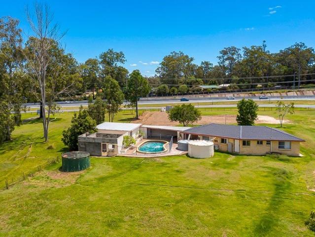 Cottage for rent in Toombul, Queensland