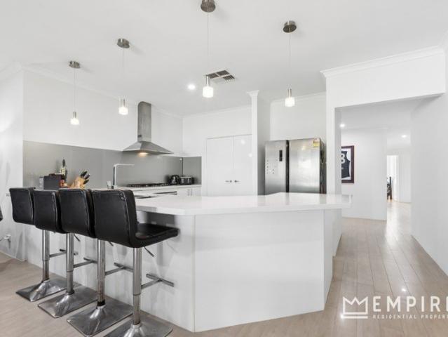 House for sale in Lake Coogee, City of Cockburn