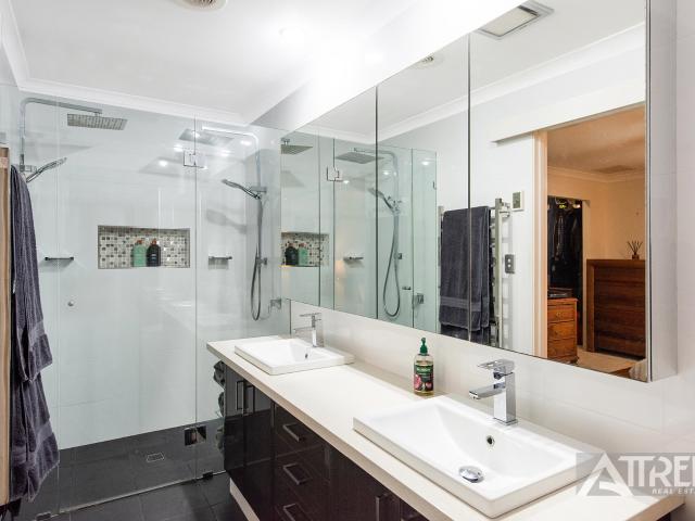 House for sale in Canning, Canning Vale