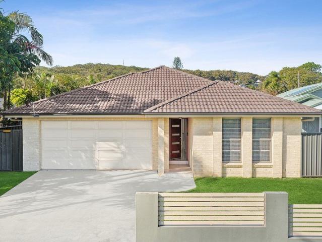 House for sale in Forresters Beach, New South Wales