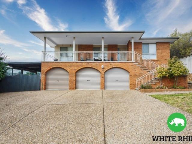 House for sale in Queanbeyan