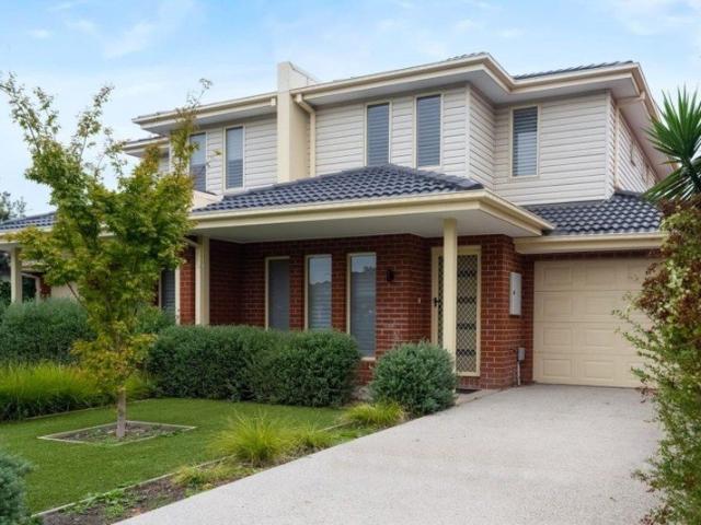 Townhouse for rent in Camerons Creek, Victoria
