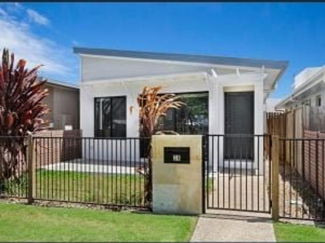 Apartment for rent in Oonoonba, Townsville