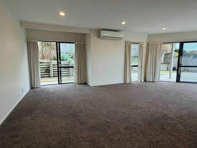 House for rent in West Harbour, Upper Harbour