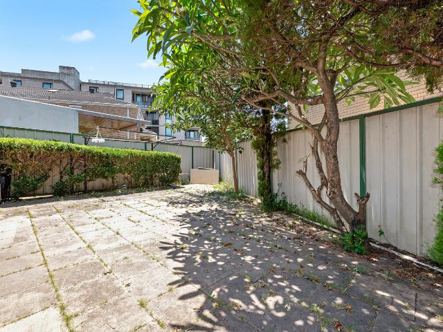 Villa for sale in Liverpool