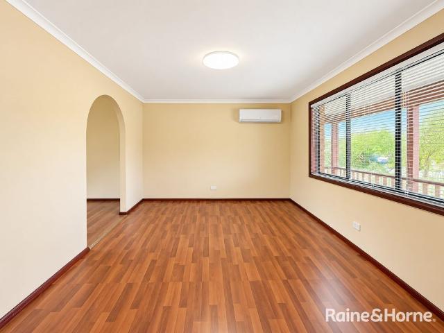 House for rent in Eschol Park, Sydney