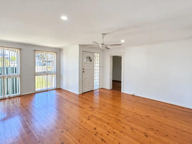House for rent in St Clair, Sydney