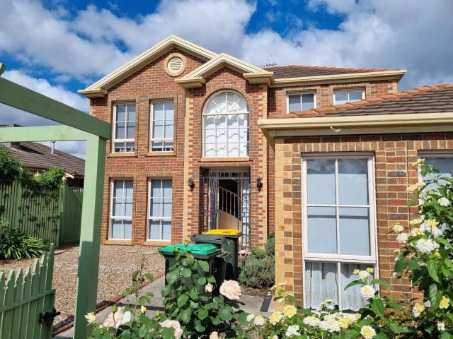 House for rent in Copperfield, Melbourne