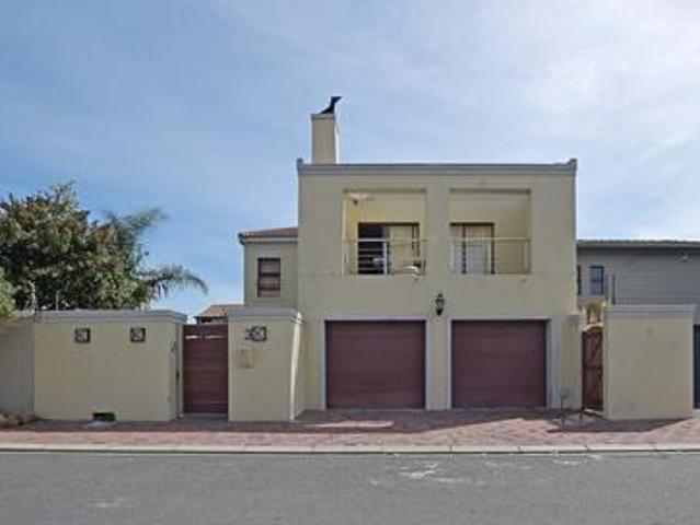House for sale in Cape Town, Western Cape