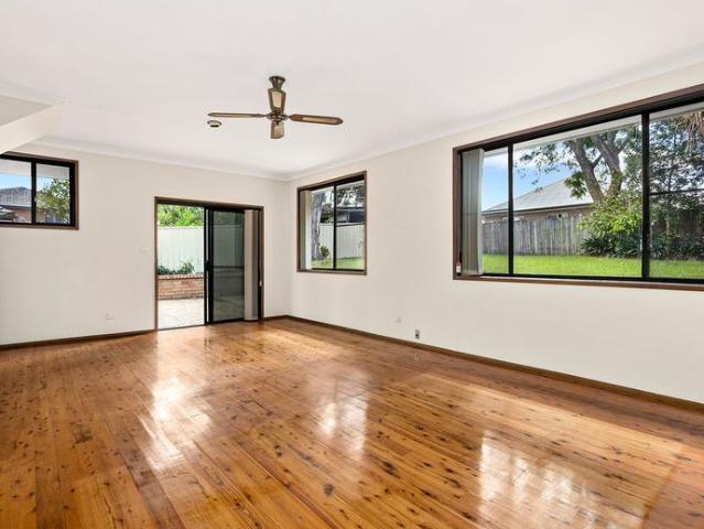 House for rent in Wollongong West, New South Wales