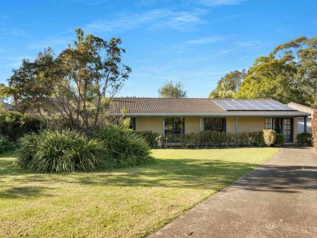 House for sale in Berry