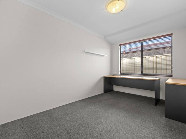 House for rent in Lakelands
