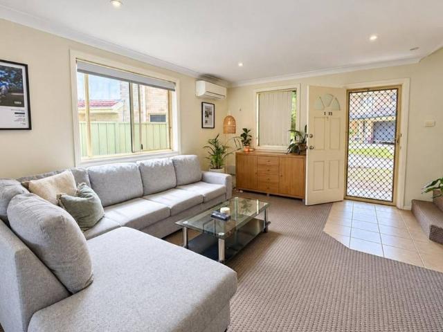 Townhouse for rent in Raymond Terrace, Newcastle-Maitland
