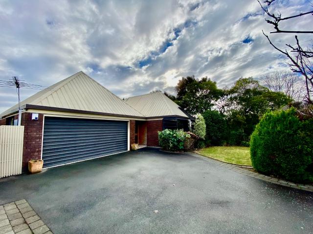 House for rent in Chaslands, Canterbury