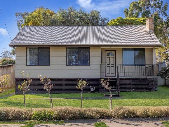 House for rent in Hamilton, Victoria