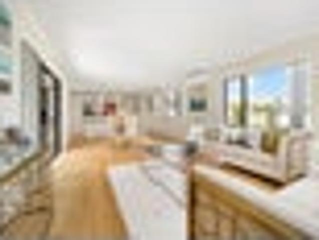 House for sale in Te Atatū South, Henderson-Massey
