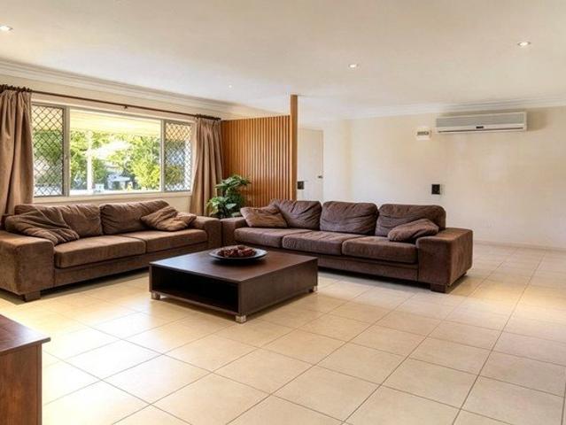 House for rent in MacGregor, Greater Brisbane
