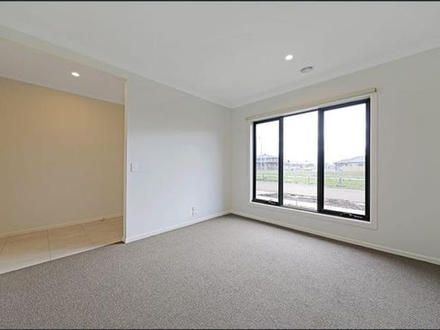 House for rent in Newbridge South, Wallan