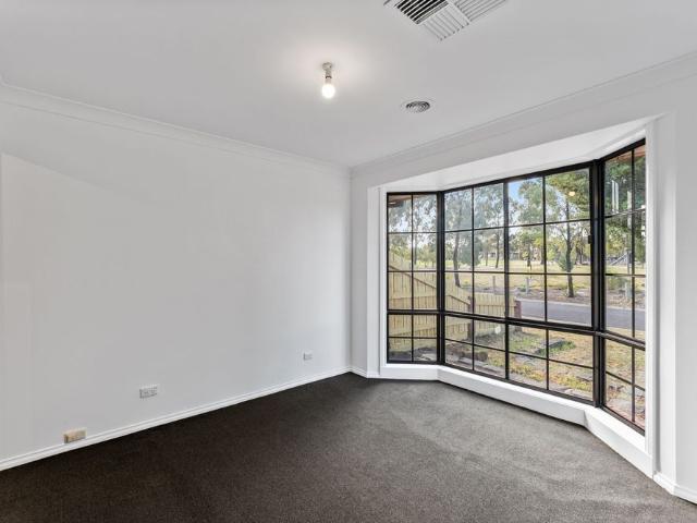 House for rent in Copperfield, Melbourne