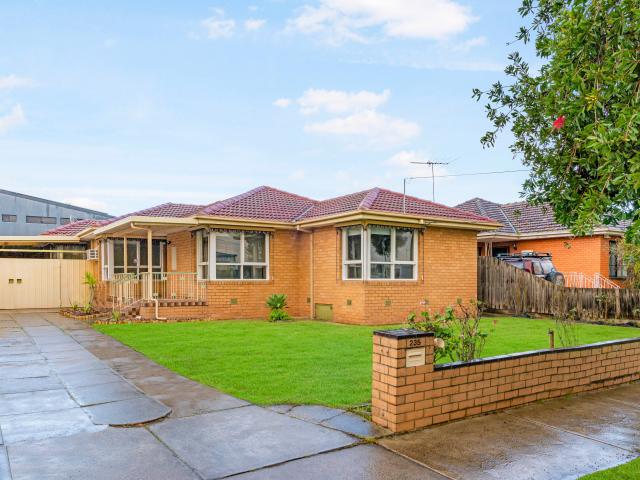 House for rent in Reservoir, Melbourne