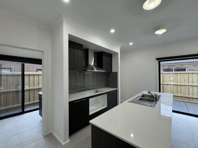 House for rent in Riverwalk, Melbourne