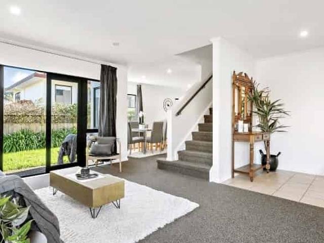 Townhouse for rent in Albany South, Upper Harbour
