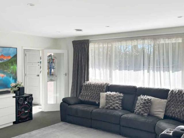 House for rent in Chaslands, Canterbury