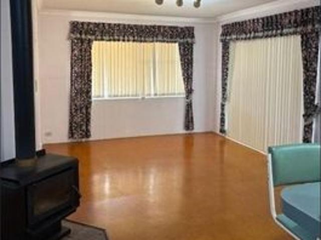 House for rent in Forrestfield, Western Australia