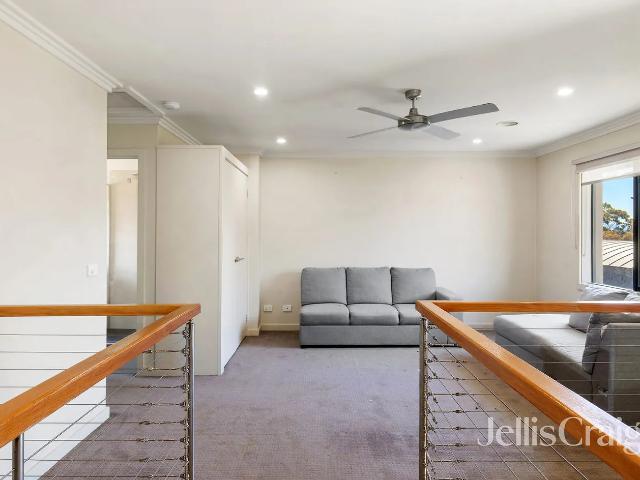 Townhouse for rent in Viewbank, Melbourne