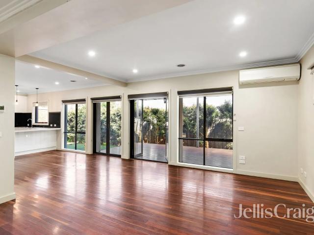 Townhouse for rent in Viewbank, Melbourne