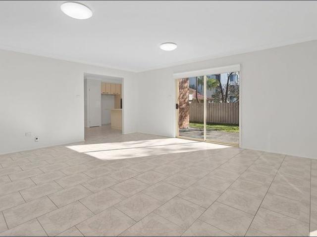 House for rent in Wollongong West, New South Wales