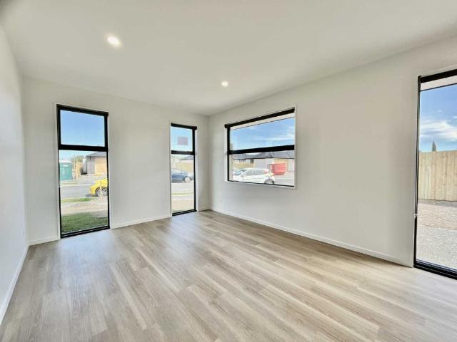 Apartment for rent in Northwood, Fendalton-Waimari-Harewood Community