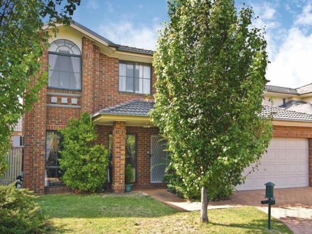Townhouse for rent in Illowra Views, Melbourne