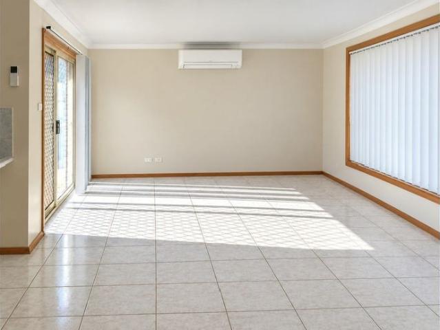 House for rent in St Helens Park, Sydney