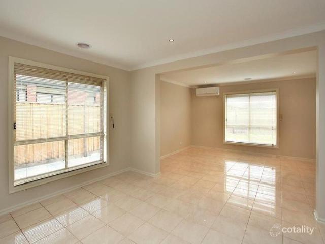 House for rent in Botanica Springs, Melbourne