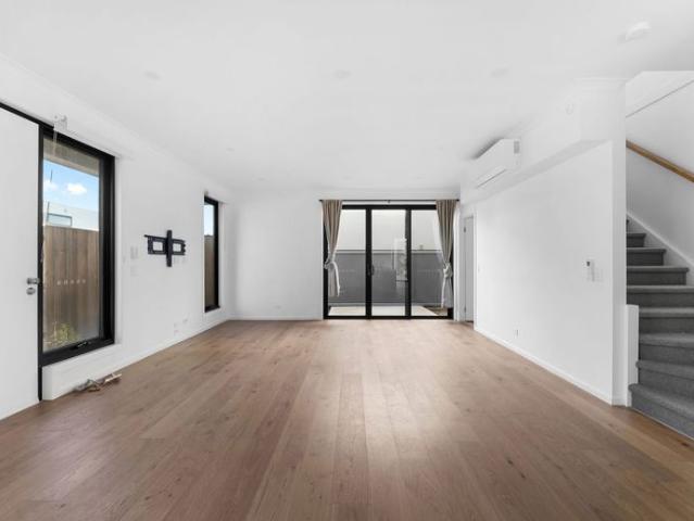 Townhouse for rent in Camerons Creek, Victoria