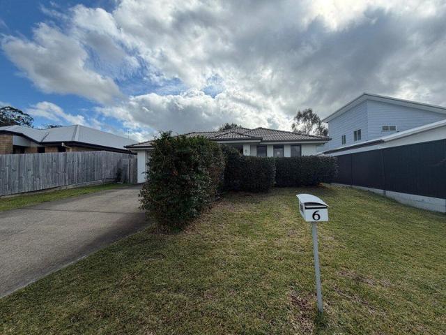 House for rent in Hillcrest, Greater Brisbane