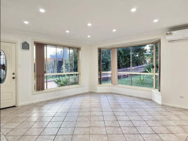 Townhouse for rent in Sydney, New South Wales