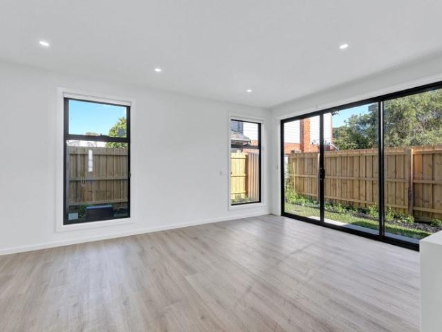 Townhouse for rent in Camerons Creek, Victoria