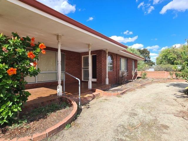 House for sale in Katanning, Shire Of Katanning