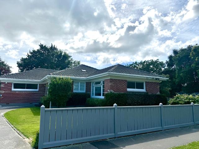 House for rent in Chaslands, Canterbury