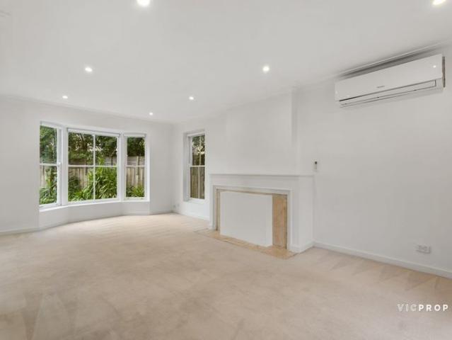 Townhouse for rent in Camerons Creek, Victoria