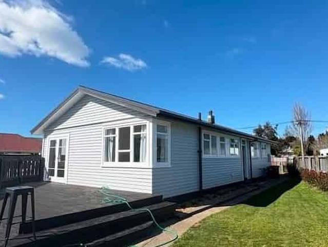 House for rent in Chaslands, Canterbury
