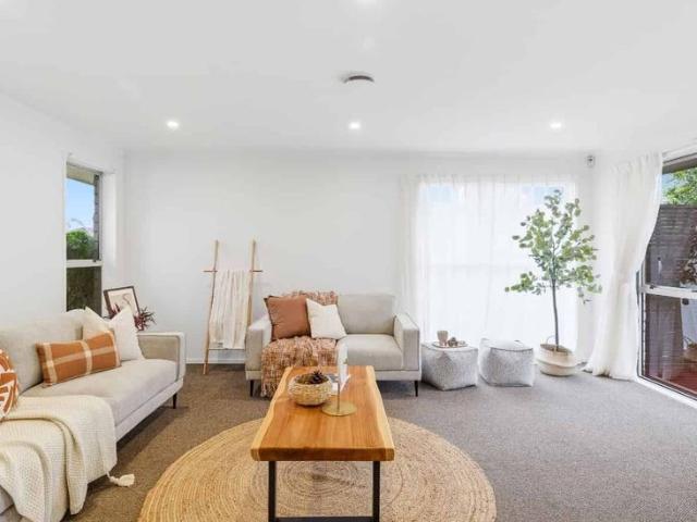 House for rent in Chaslands, Canterbury