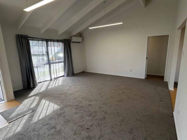 House for rent in Howick, Oroua County