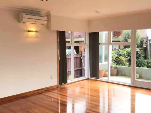 Apartment for rent in One Tree Hill, Oroua County