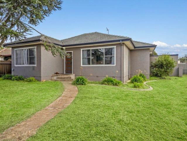 House for sale in Brisbane Grove, New South Wales